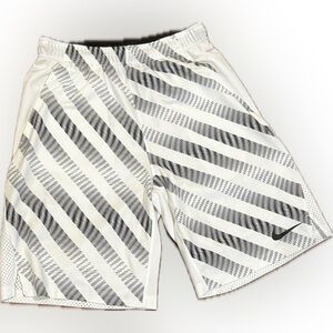 3 for $20 🌷Nike Dri fit shorts white size medium athletic
